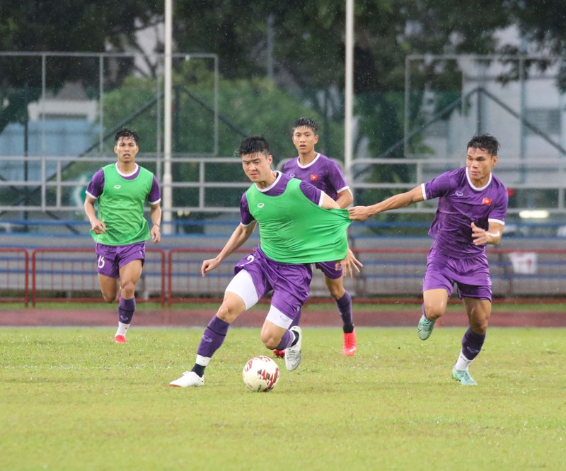 Đội tuyển Việt Nam quyết thắng Malaysia để rộng cửa vào bán kết AFF Cup. 