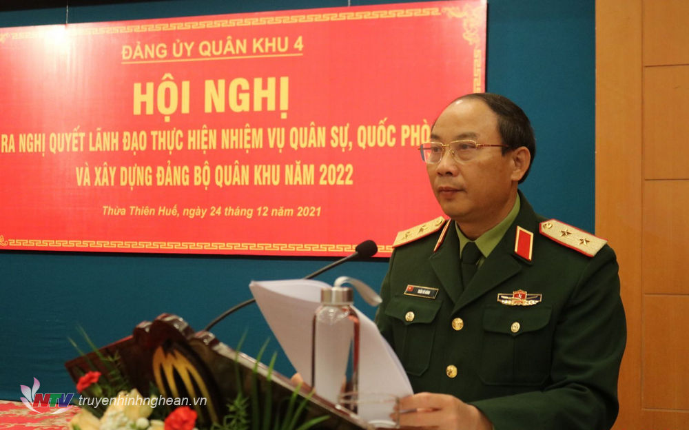 Trung tướng Trần Võ Dũng, Bí thư Đảng ủy, Chính ủy Quân khu chủ trì Hội nghị.