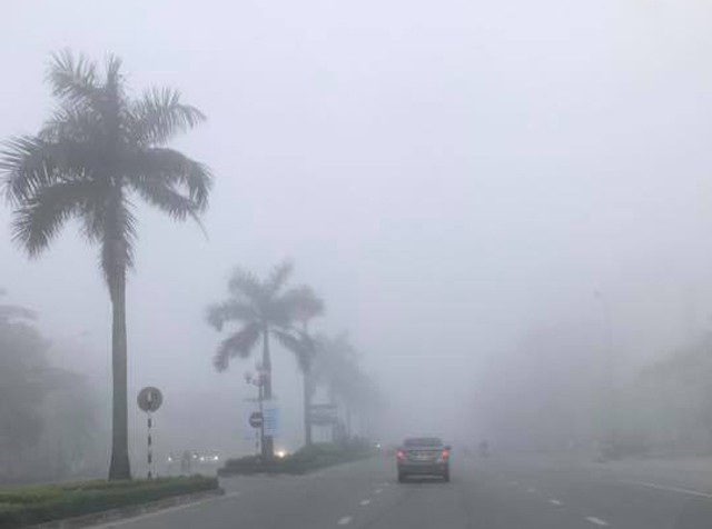 TP Vinh, Nghệ An có sương mù dày đặc sáng sớm nay (11/12)