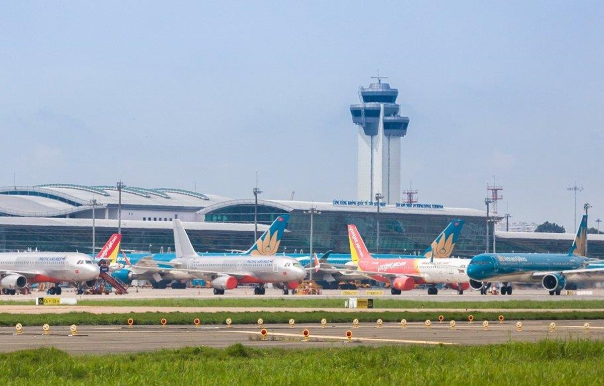 Máy bay của các hãng hàng không tại sân bay Tân Sơn Nhất. 