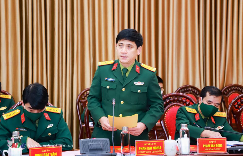 Thượng tá Phan Đại Nghĩa - Ủy viên Ban Thường vụ Đảng ủy, Chỉ huy trưởng Bộ CHQS tỉnh phát biểu thảo luận tại hội nghị.