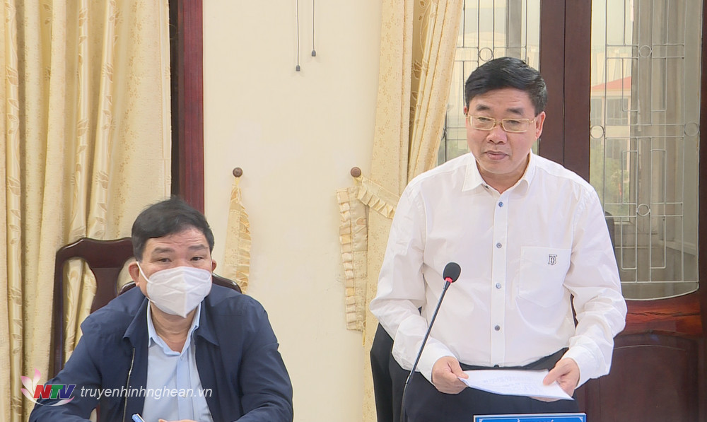 Phó Bí thư Thường trực Tỉnh uỷ Nguyễn Văn Thông phát biểu chỉ đạo hội nghị.