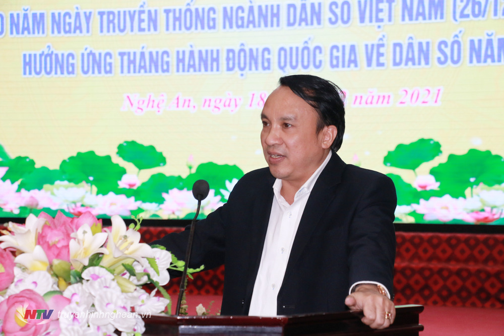 Đồng chí Dương Đình Chỉnh - Giám đốc Sở Y tế phát biểu tại toạ đàm.