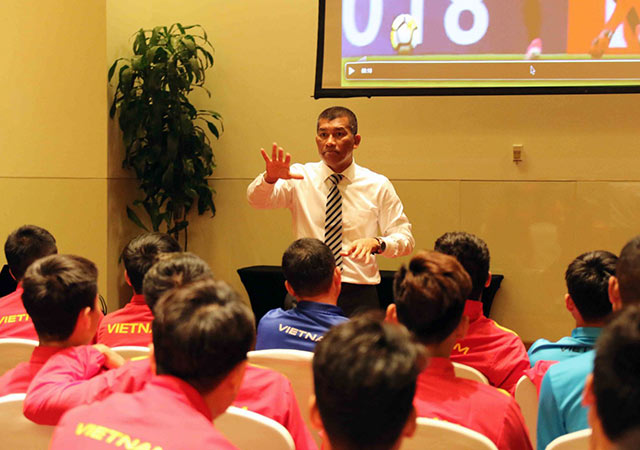 AFC họp riêng với ĐT Việt Nam về luật đá Asian Cup 2019