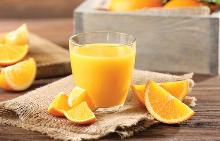 Uống nước cam thường xuyên hoặc đắp mặt nạ bằng nước cam và bột yến mạch cũng sẽ khiến da không thiếu nước.