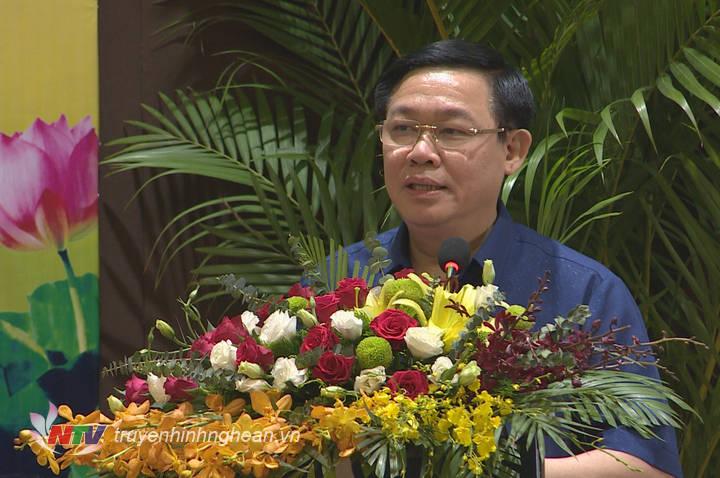 Phó Thủ tướng Chính phủ Vương Đình Huệ phát biểu chỉ đạo Hội nghị.