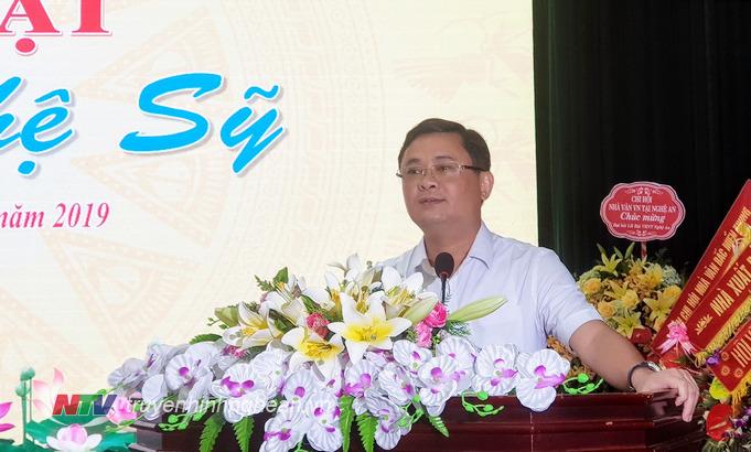 ​  Chủ tịch UBND tỉnh Thái Thanh Quý báo cáo kết quả đạt được của tỉnh trong các lĩnh vực thời gian qua.  ​