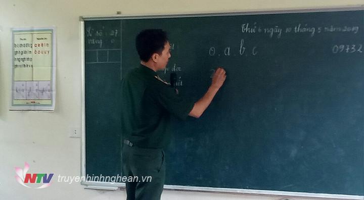 Khai giảng lớp học cho người Đan Lai