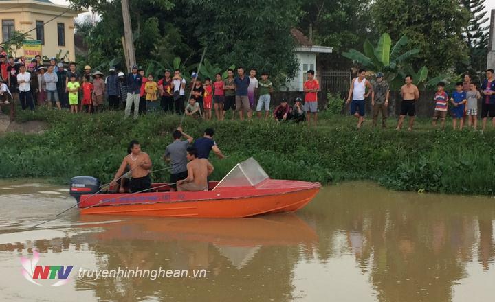 Yên Thành: Tìm kiếm nam thanh niên mất tích dưới sông