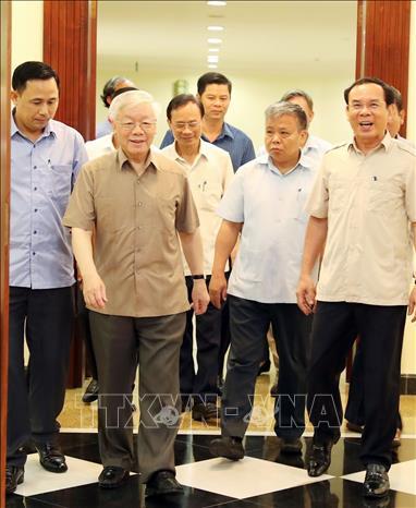Tổng Bí thư, Chủ tịch nước Nguyễn Phú Trọng đến dự cuộc họp. Ảnh: TTXVN