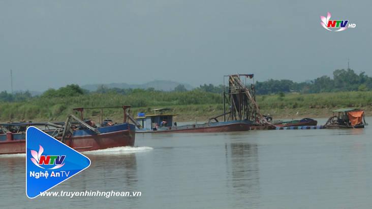 Tái diễn tình trạng khai thác cát trái phép trên Sông Lam