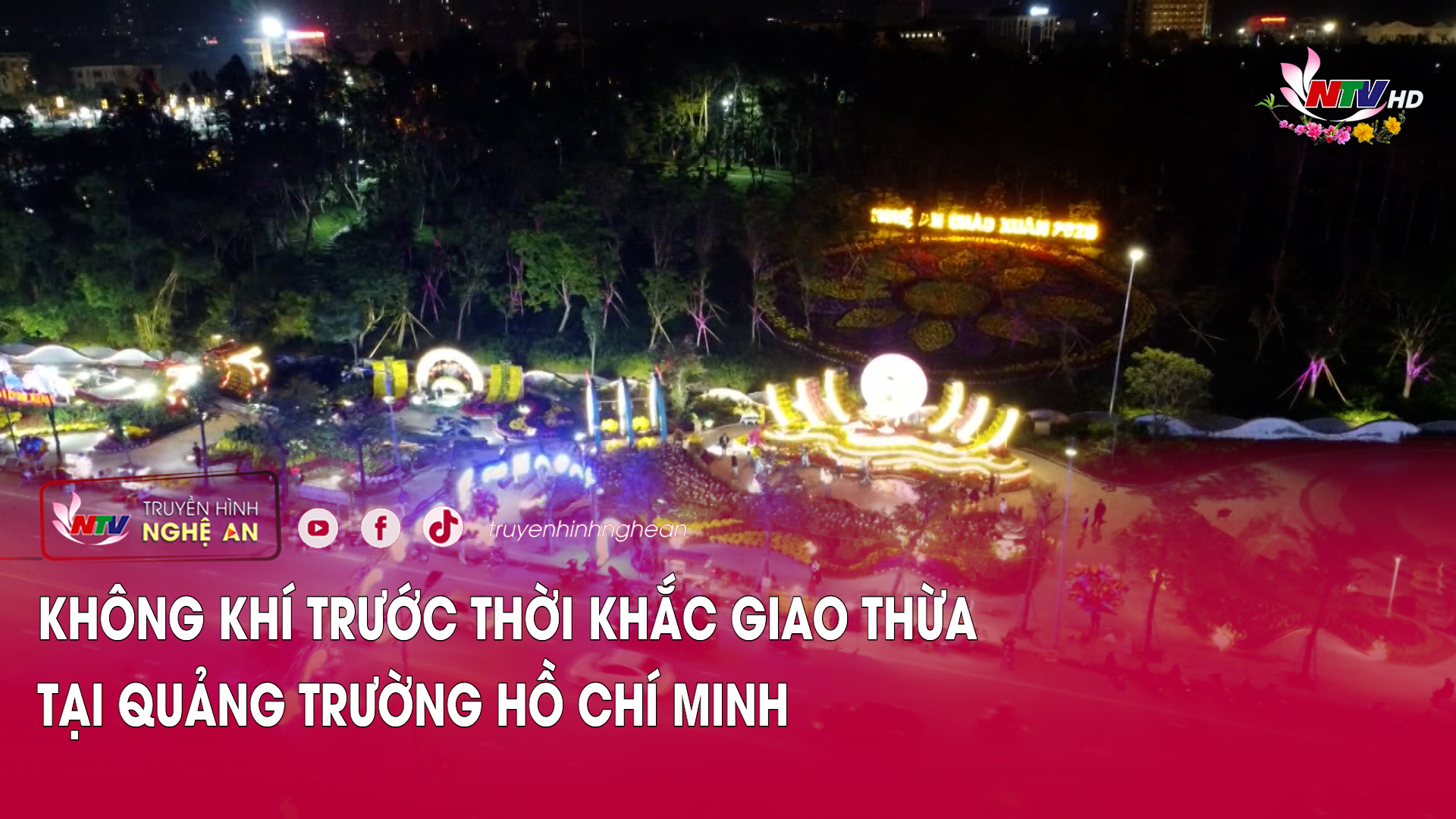 Không khí trước thời khắc giao thừa tại quảng trường Hồ Chí Minh