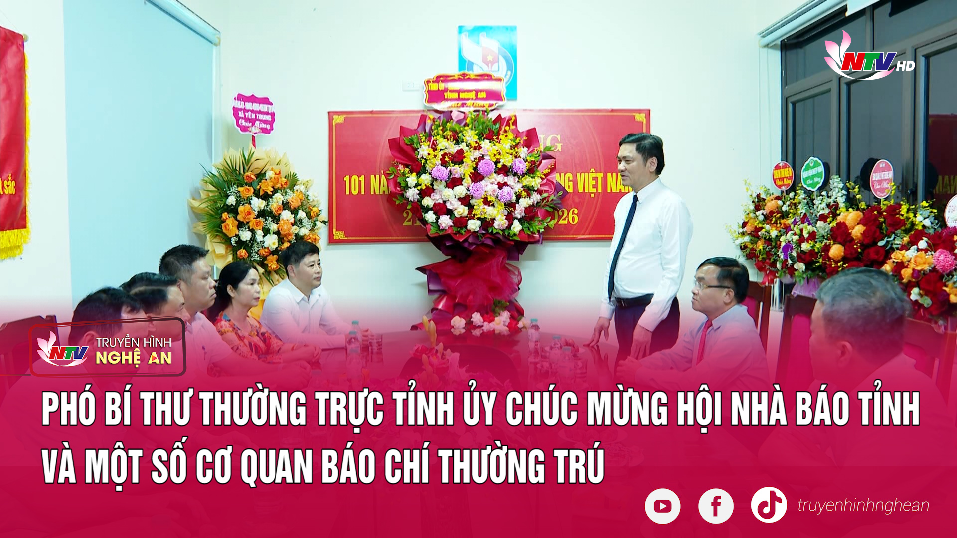 Phó Bí thư Thường trực Tỉnh ủy chúc mừng Hội Nhà báo tỉnh và một số cơ quan báo chí thường trú