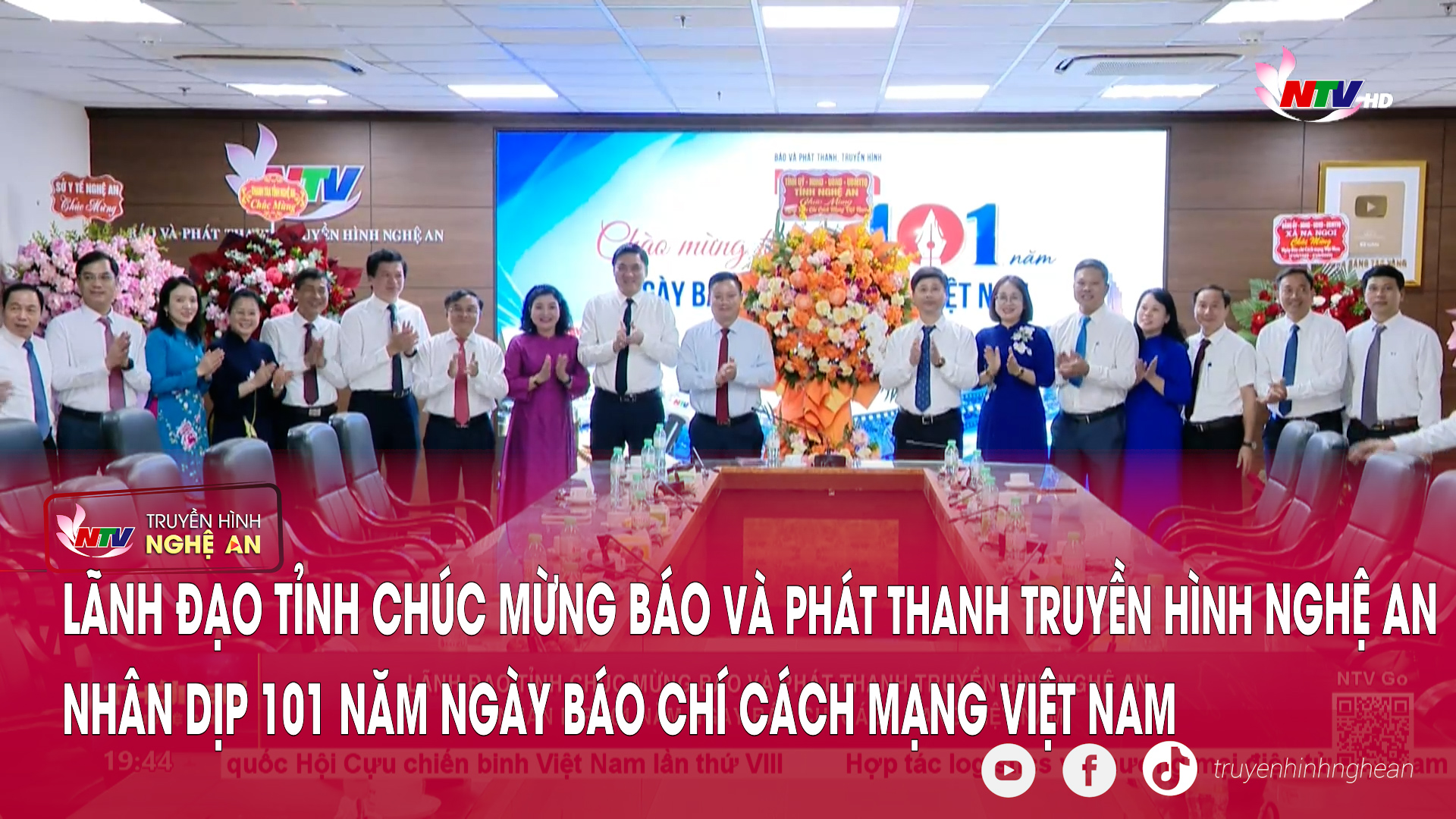 Lãnh đạo tỉnh chúc mừng Báo và Phát thanh Truyền hình Nghệ An nhân dịp 101 năm ngày Báo chí cách mạng Việt Nam