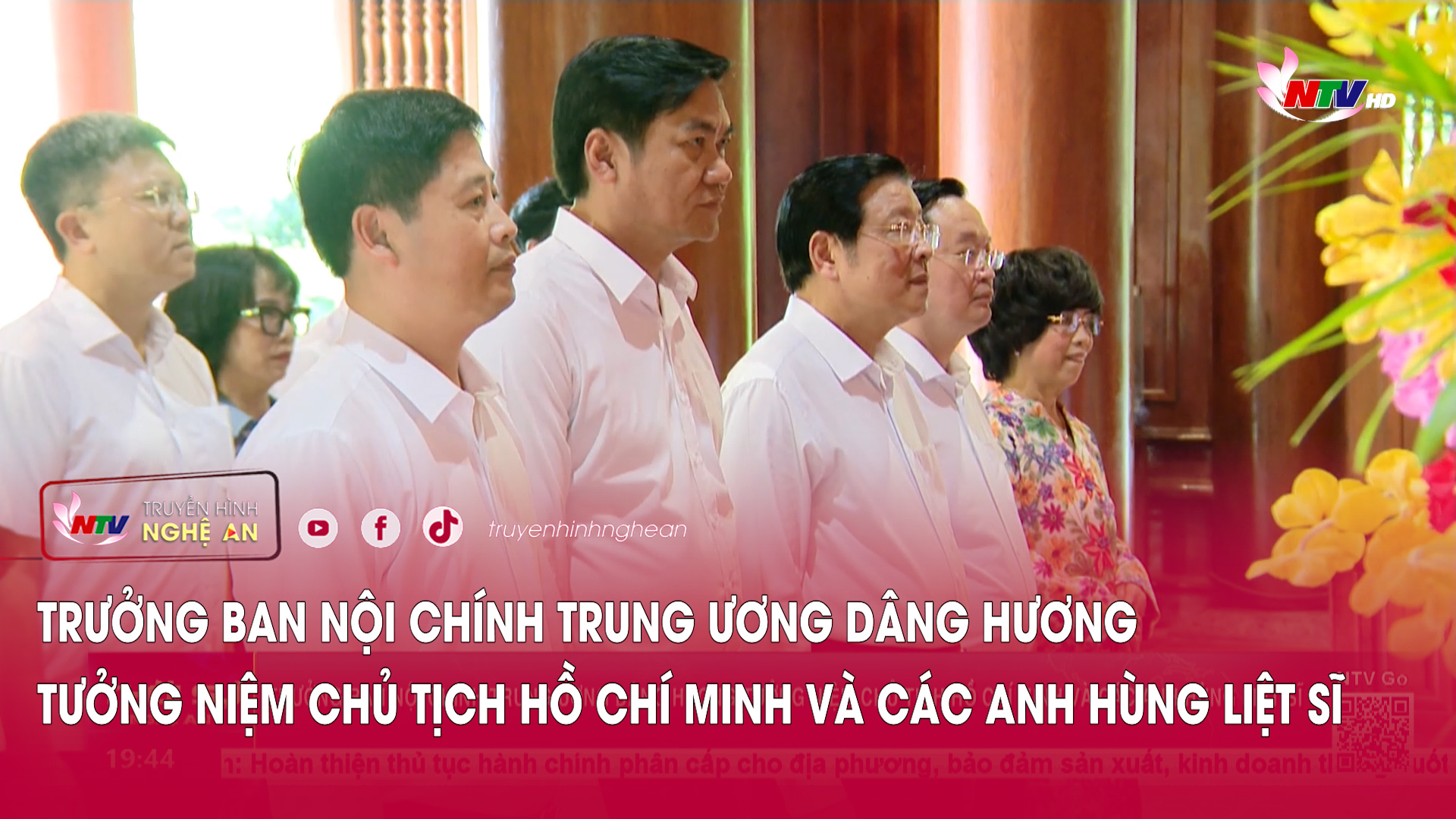 Trưởng Ban Nội chính Trung ương dâng hương tưởng niệm Chủ tịch Hồ Chí Minh và các Anh hùng liệt sĩ